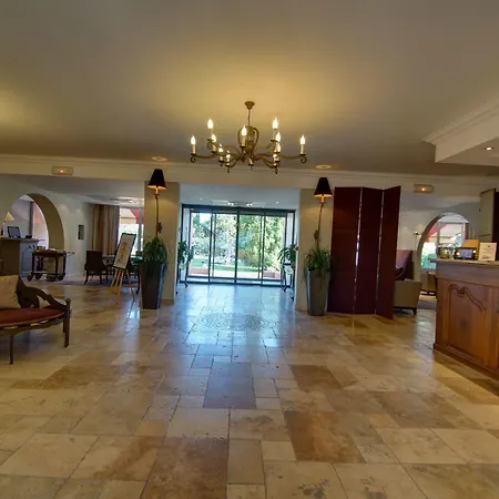 Hotel Golf De Valescure & Nuxe