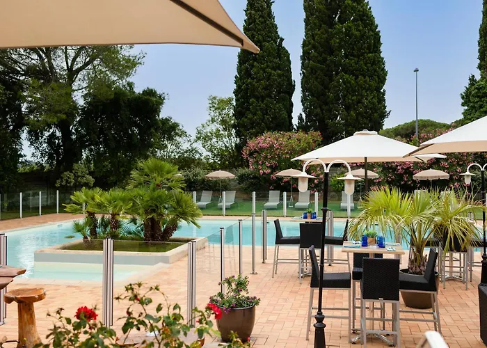 Golf De Valescure & Nuxe מלון 4*