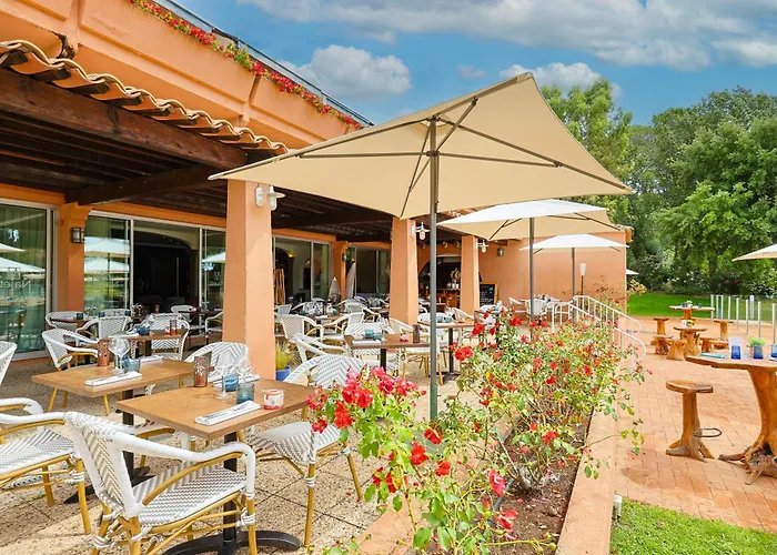 Golf De Valescure & Nuxe 4*