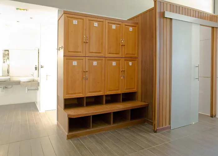 מלון Golf De Valescure & Nuxe 4*