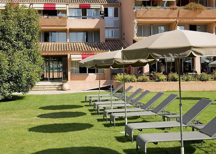 מלון Golf De Valescure & Nuxe 4*