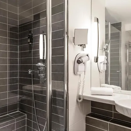 Golf De Valescure & Nuxe Otel 4*