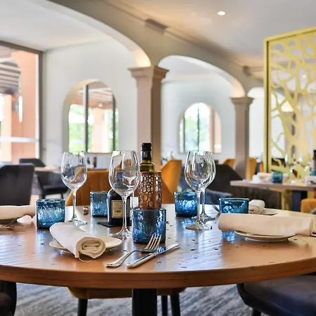 Golf De Valescure & Nuxe 4* Сен-Рафаель