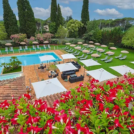 ホテル Golf De Valescure & Nuxe 4*