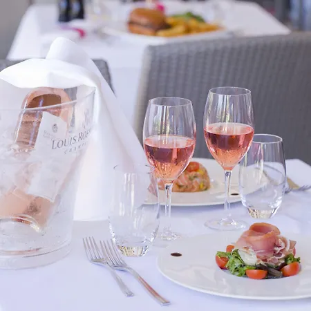 Hotel Golf De Valescure & Nuxe