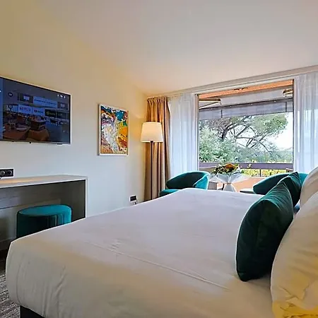 Golf De Valescure & Nuxe Hotel