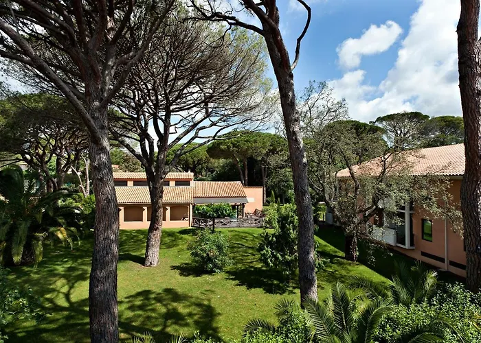 Golf De Valescure & Nuxe 4* Saint-Raphael (Var)