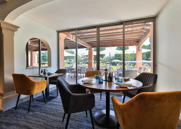 Golf De Valescure & Nuxe Hotel