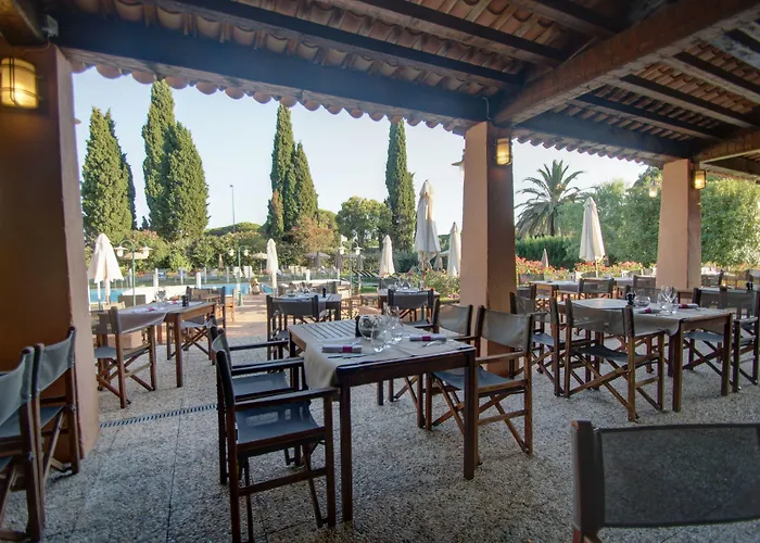 Golf De Valescure & Nuxe 4* Saint-Raphael (Var)