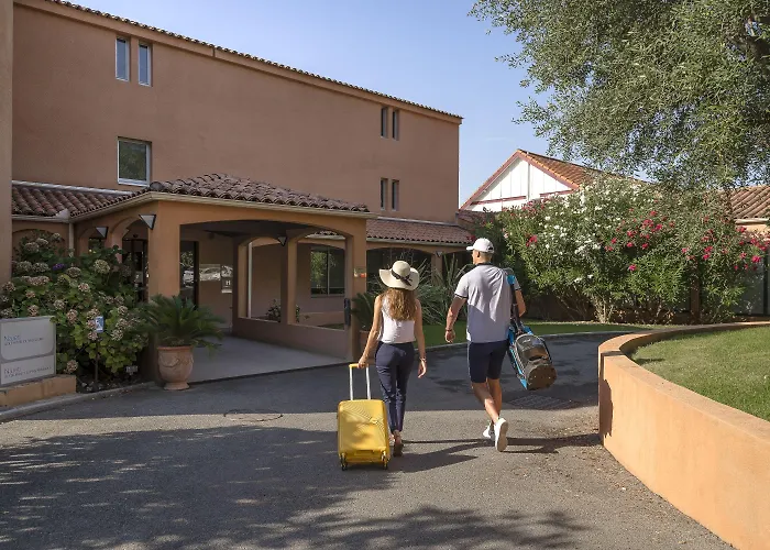 Golf De Valescure & Nuxe 4*